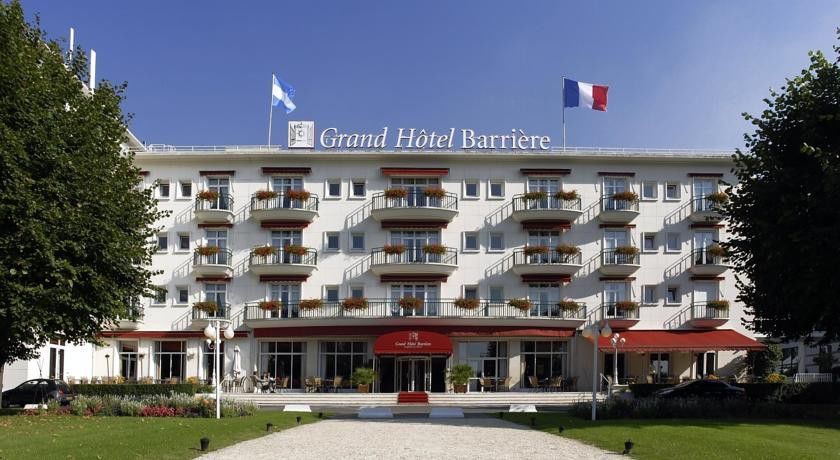 Hotel Barriere Le Grand Hotel อ็องเกียง-เล-แบ็ง ภายนอก รูปภาพ